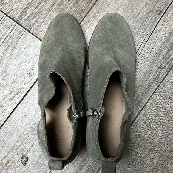 TOMS | Lea suede booties green - Picture 11 of 12